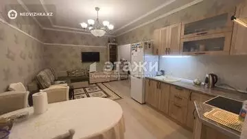 2-комнатная квартира, этаж 3 из 8, 40 м²