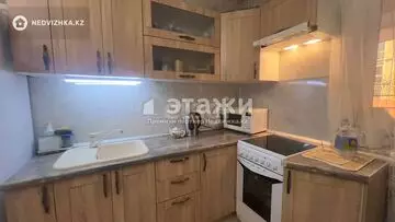 2-комнатная квартира, этаж 3 из 8, 40 м²