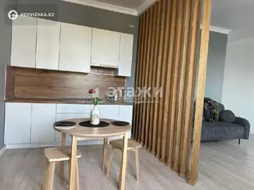 2-комнатная квартира, этаж 7 из 8, 77 м²