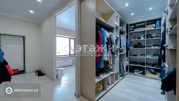 7-комнатный дом, 2 соток, 225 м²