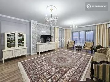 3-комнатная квартира, этаж 12 из 12, 125 м²