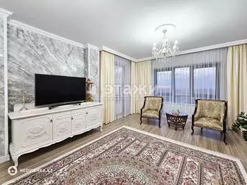 3-комнатная квартира, этаж 12 из 12, 125 м²