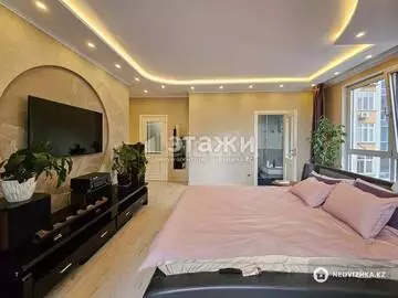 5-комнатная квартира, этаж 5 из 13, 156 м²