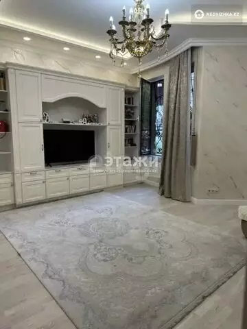 5-комнатная квартира, этаж 1 из 7, 156 м²