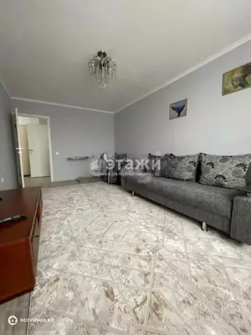 1-комнатная квартира, этаж 7 из 9, 42 м²