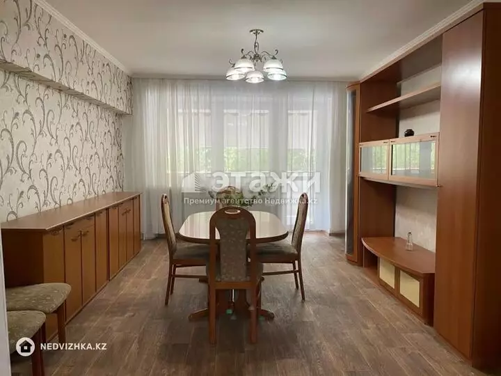 122 м², 5-комнатная квартира, этаж 2 из 5, 122 м², изображение - 1