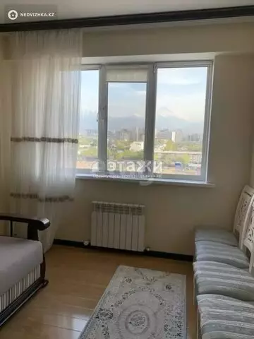 3-комнатная квартира, этаж 12 из 12, 100 м²