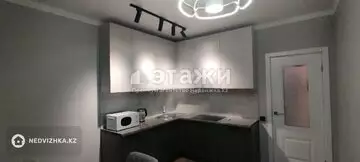 2-комнатная квартира, этаж 2 из 10, 64 м²