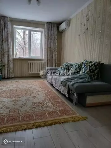 2-комнатная квартира, этаж 2 из 4, 70 м²