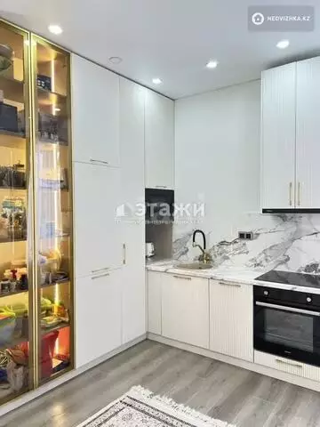 2-комнатная квартира, этаж 2 из 21, 65 м²