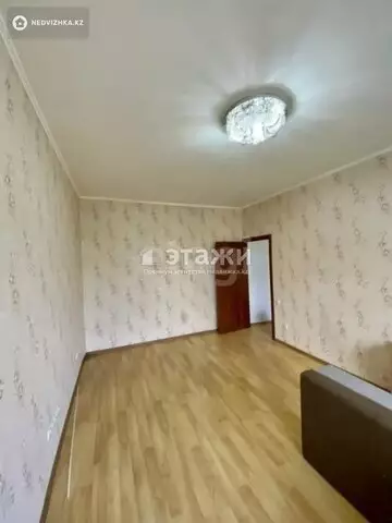 1-комнатная квартира, этаж 3 из 9, 38 м²