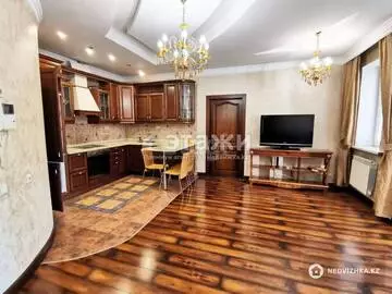 3-комнатная квартира, этаж 3 из 16, 90 м², на длительный срок