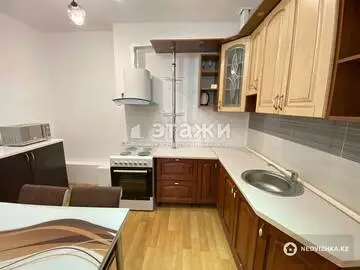 2-комнатная квартира, этаж 1 из 7, 90 м², на длительный срок