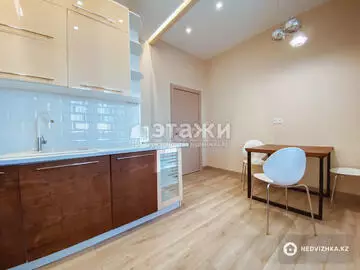 2-комнатная квартира, этаж 9 из 10, 71 м², на длительный срок