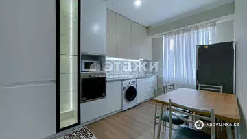 2-комнатная квартира, этаж 12 из 13, 64 м², на длительный срок