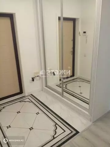 2-комнатная квартира, этаж 6 из 14, 64 м², на длительный срок