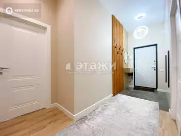 2-комнатная квартира, этаж 2 из 12, 68 м², на длительный срок