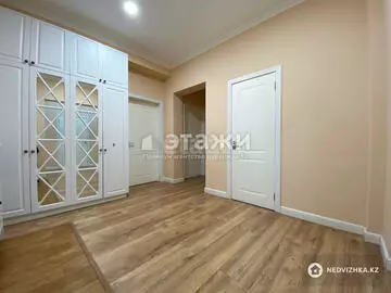 3-комнатная квартира, этаж 7 из 10, 160 м², на длительный срок