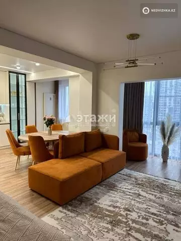 1-комнатная квартира, этаж 10 из 12, 52 м², на длительный срок