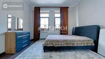 4-комнатная квартира, этаж 6 из 7, 156 м², на длительный срок