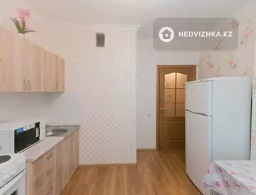 45 м², 1-комнатная квартира, этаж 2 из 14, 45 м², посуточно, изображение - 4