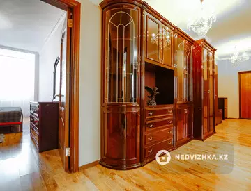 90 м², 3-комнатная квартира, этаж 2 из 10, 90 м², посуточно, изображение - 4