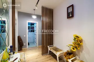 2-комнатная квартира, этаж 4 из 6, 90 м²