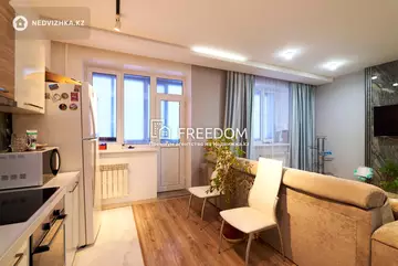 2-комнатная квартира, этаж 4 из 6, 90 м²