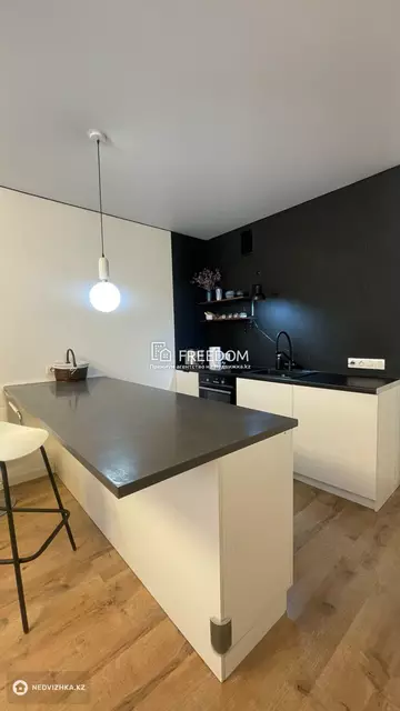 2-комнатная квартира, этаж 2 из 12, 55 м²