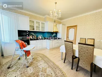 4-комнатная квартира, этаж 3 из 13, 131 м²