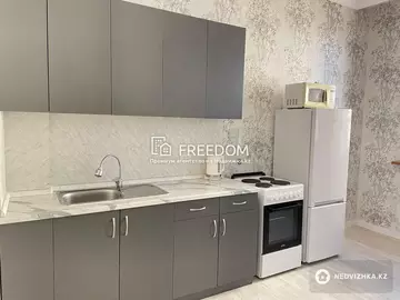 1-комнатная квартира, этаж 3 из 9, 44 м²