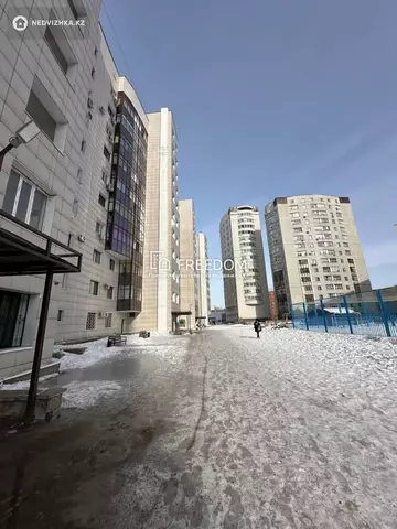 3-комнатная квартира, этаж 6 из 10, 107 м²