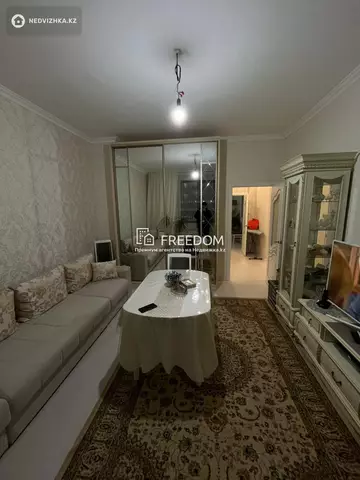 1-комнатная квартира, этаж 7 из 13, 48 м²