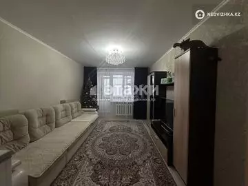 3-комнатная квартира, этаж 4 из 6, 57 м²