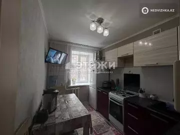 3-комнатная квартира, этаж 4 из 6, 57 м²
