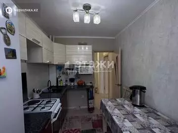 3-комнатная квартира, этаж 4 из 6, 57 м²