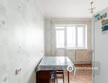 1-комнатная квартира, этаж 11 из 13, 42 м²