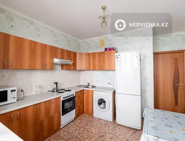 1-комнатная квартира, этаж 11 из 13, 42 м²