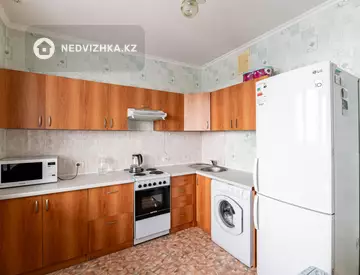 1-комнатная квартира, этаж 11 из 13, 42 м²