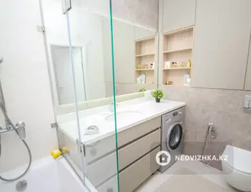 2-комнатная квартира, этаж 8 из 17, 52 м²