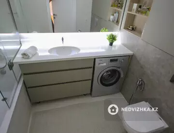 2-комнатная квартира, этаж 8 из 17, 52 м²