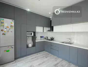 2-комнатная квартира, этаж 7 из 13, 58 м²