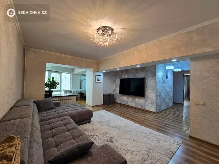 90 м², 3-комнатная квартира, этаж 2 из 9, 90 м², изображение - 1