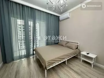 1-комнатная квартира, этаж 8 из 17, 40 м², на длительный срок