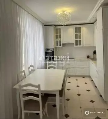 3-комнатная квартира, этаж 3 из 6, 84 м²