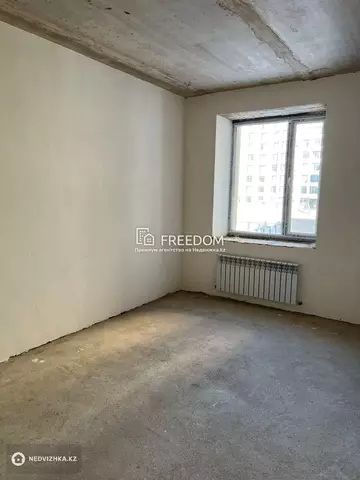 4-комнатная квартира, этаж 4 из 9, 84 м²