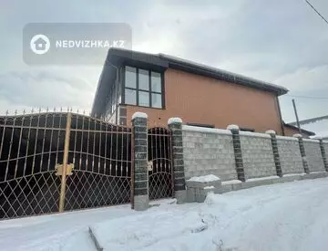 4-комнатный дом, 6 соток, 290 м²