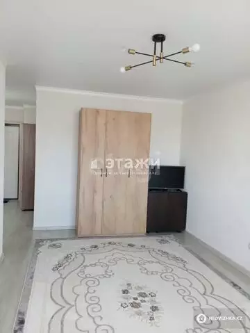 1-комнатная квартира, этаж 8 из 9, 39 м²