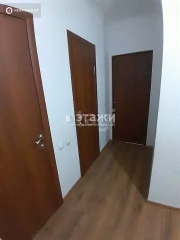 2-комнатная квартира, этаж 3 из 5, 60 м²