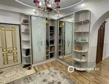 3-комнатная квартира, этаж 3 из 9, 111 м²